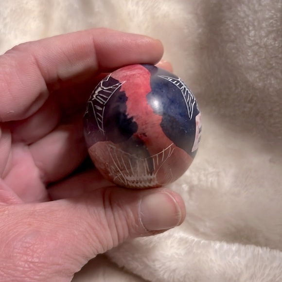 🐟🐠 AFRICAN HAND CARVED ETCHED FISH DECORATIVE STONE EGG FROM KENYA 🇰🇪 - Picture 7 of 9